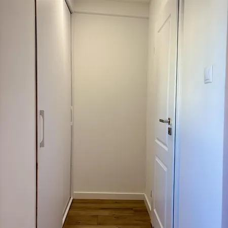 Elite 1-bedroom In By Mazowiecka Διαμέρισμα *